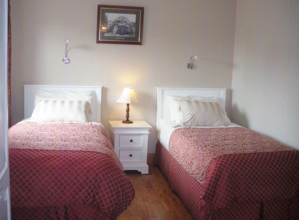 Bed and Breakfast Redwood Dunrine Zewnętrze zdjęcie