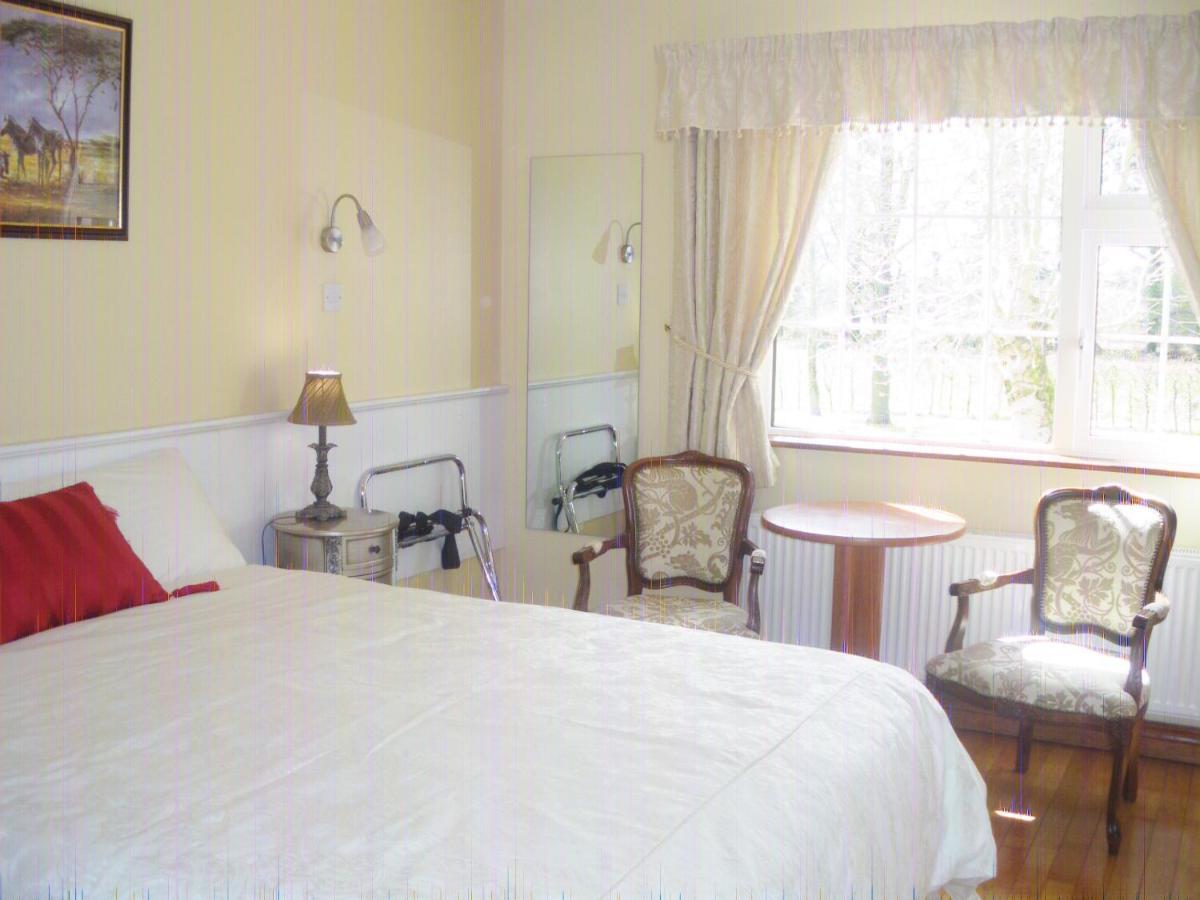 Bed and Breakfast Redwood Dunrine Zewnętrze zdjęcie
